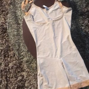 short firm compression girdle